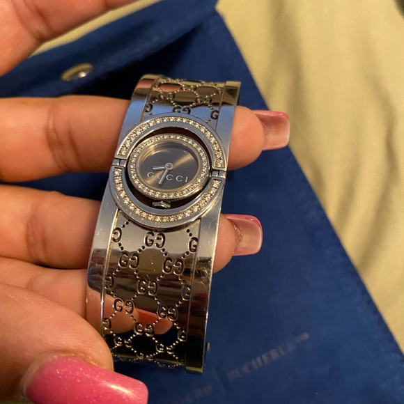 Gucci Women's Watch - Picture 2 of 4